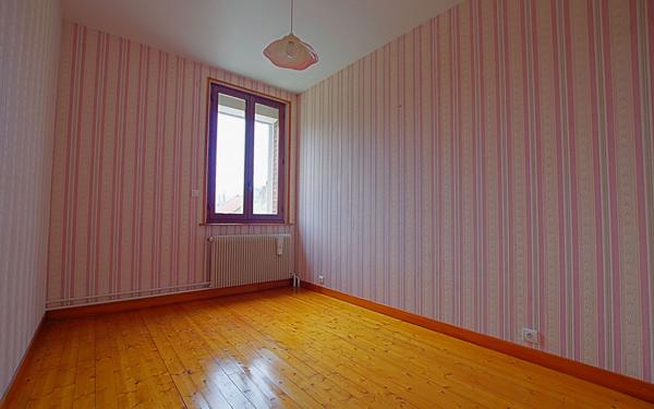 Maison à vendre    5 pièces • 114 m2 Nesle