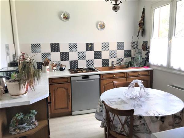 Appartement à vendre |  Châlus |  4 pièces | 80 m²