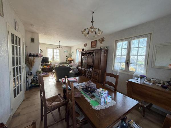 Joli pavillon sur sous sol dans un quartier calme de Sermoise sur Loire