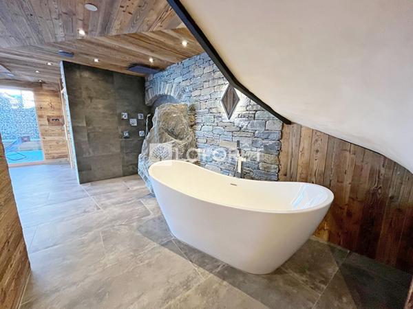 Achat maison près de LA PLAGNE TARENTAISE - 9 pièce(s) - 279 m² - 2 200 000 €