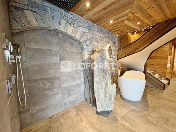 Achat maison près de LA PLAGNE TARENTAISE - 9 pièce(s) - 279 m² - 2 200 000 €