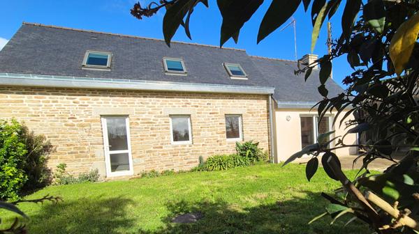 Saint-Yvi (29140) SAINT YVI Maison de caractère sur 1319 m²