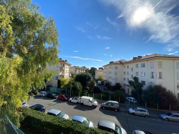 NICE CALIFORNIE STUDIO MEUBLE BALCON CAVE PARKING 28.44 m2