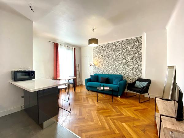 NICE CALIFORNIE STUDIO MEUBLE BALCON CAVE PARKING 28.44 m2