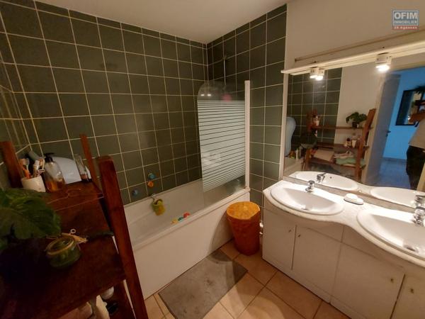 A vendre spécial investisseur beau T3 de 67 m2 habitable à la Trinité