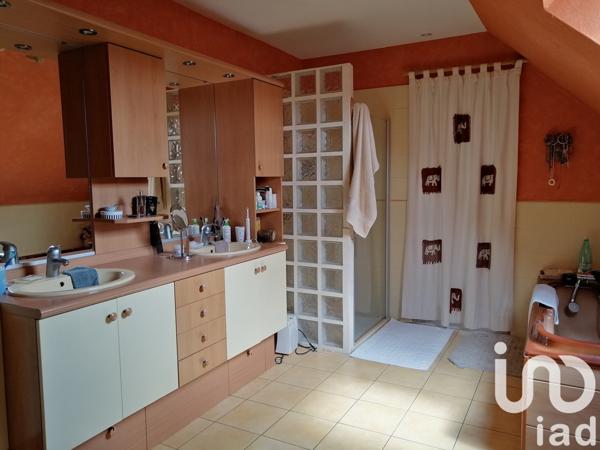 Maison à vendre 10 pièces 232 m² Saint-Jean-sur-Mayenne