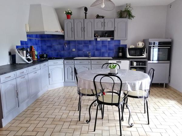 Maison à vendre 10 pièces 232 m² Saint-Jean-sur-Mayenne