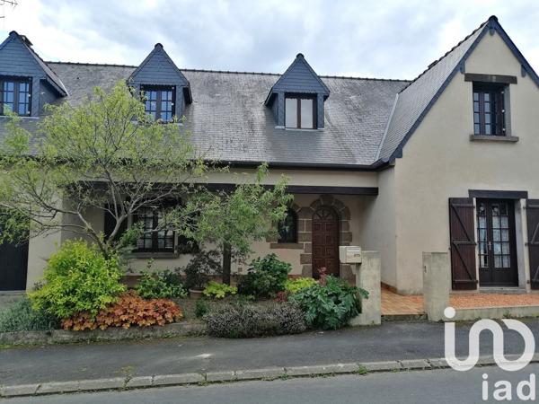 Maison à vendre 10 pièces 232 m² Saint-Jean-sur-Mayenne