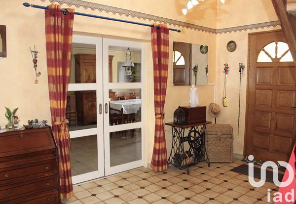 Maison à vendre 10 pièces 232 m² Saint-Jean-sur-Mayenne