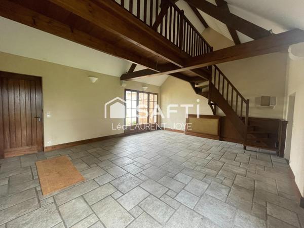 CHARMANTE LONGÈRE PROCHE DE TOURS