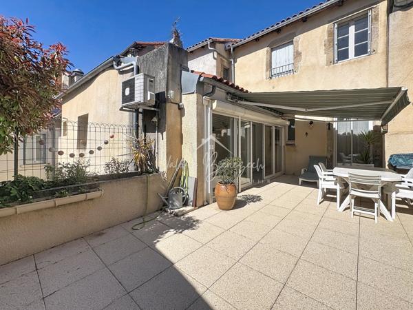 Saint-Affrique (12400) Spacieux et lumineux appartement T3 avec terrasse