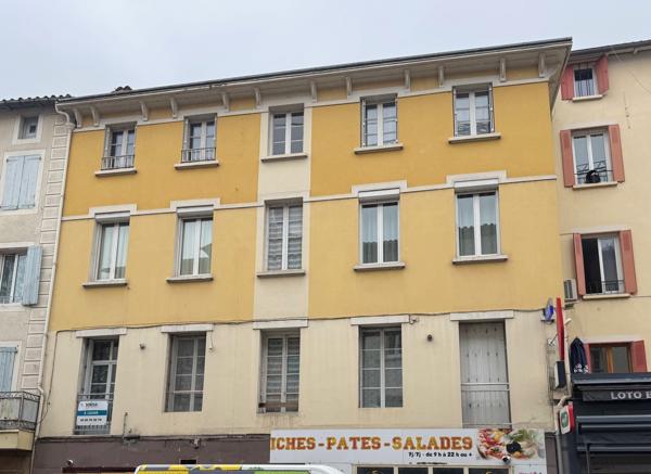 Saint-Affrique (12400) Spacieux et lumineux appartement T3 avec terrasse