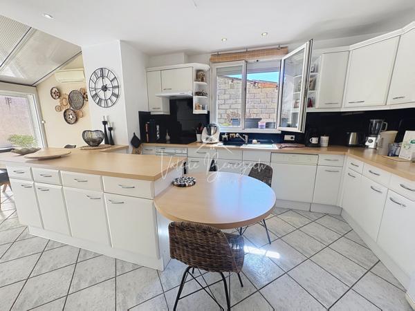 Saint-Affrique (12400) Spacieux et lumineux appartement T3 avec terrasse