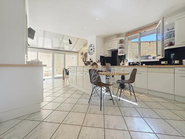 Saint-Affrique (12400) Spacieux et lumineux appartement T3 avec terrasse