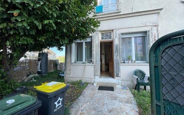 Maison à vendre    3 pièces •  Le Blanc-Mesnil