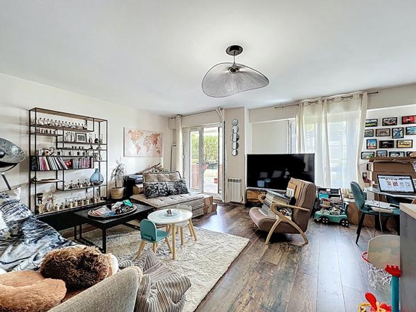 Appartement Suresnes 2 pièce(s) 68 m2