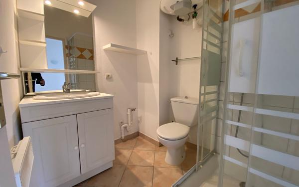 Immeuble à vendre    5 pièces • 186 m2 Manosque