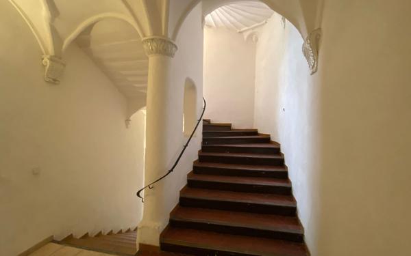 Immeuble à vendre    5 pièces • 186 m2 Manosque