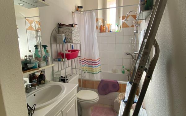 Immeuble à vendre    5 pièces • 186 m2 Manosque