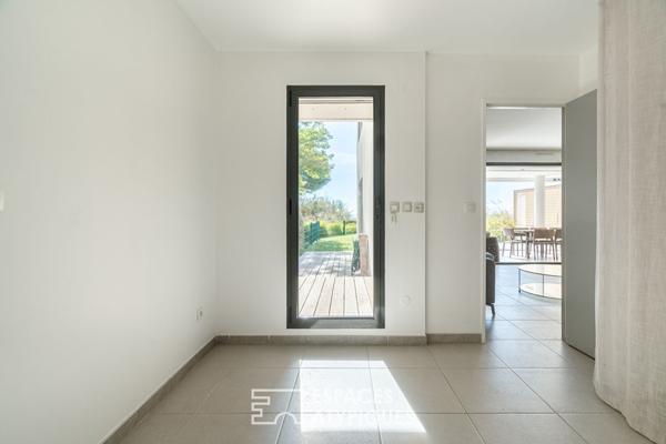 Appartement avec jardin et accès mer privé