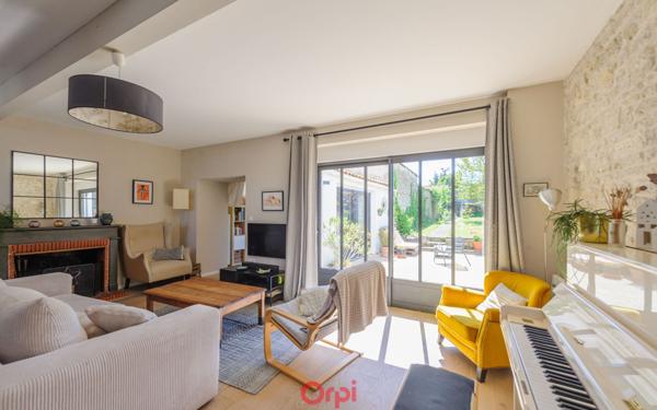 Maison à vendre    5 pièces • 162 m2 Marsilly