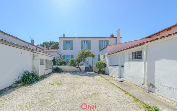 Maison à vendre    5 pièces • 162 m2 Marsilly