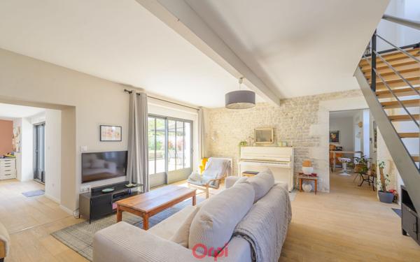 Maison à vendre    5 pièces • 162 m2 Marsilly