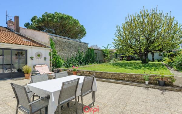 Maison à vendre    5 pièces • 162 m2 Marsilly