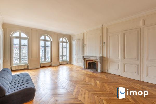 Appartement familial de charme – Place Carnot