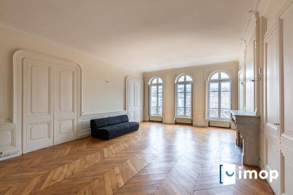 Appartement familial de charme – Place Carnot