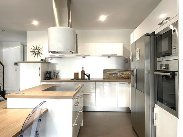 Vente Maison La Rochelle 895 000 € HAI - 180 m2 - 3 Chambres - Réf. 692-TERREETMER17_692