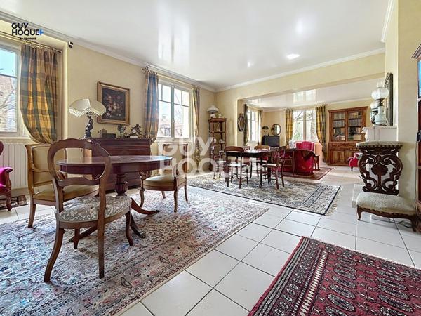 Quartier Cerisaie-Jean Macé: A 10 min gare et à 5min des écoles - Maison 112m² - 3 chambres- avec sous-sol total- Terrain 500m²