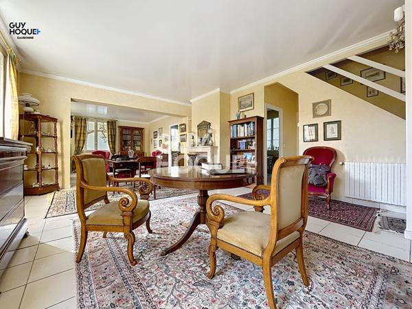 Quartier Cerisaie-Jean Macé: A 10 min gare et à 5min des écoles - Maison 112m² - 3 chambres- avec sous-sol total- Terrain 500m²