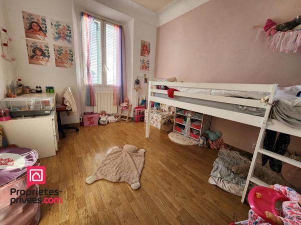 Maison de ville 117 m2- 5 pièces- TERRASSE