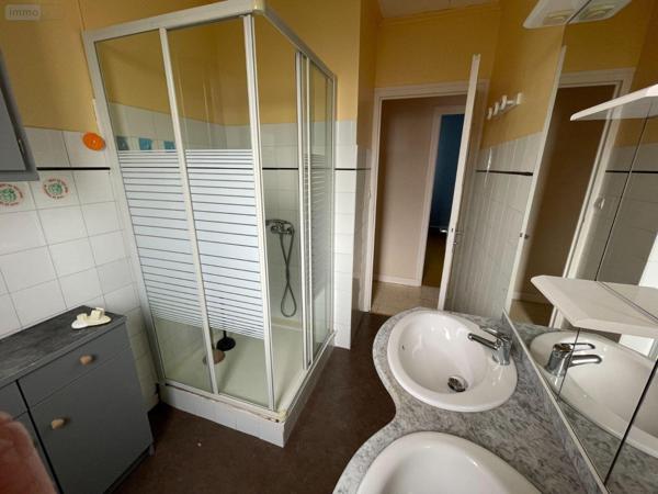 Maison individuelle à vendre à Saint-Pol-de-Léon dans le Finistère (29250), ref : 24739   
Proche centre ville