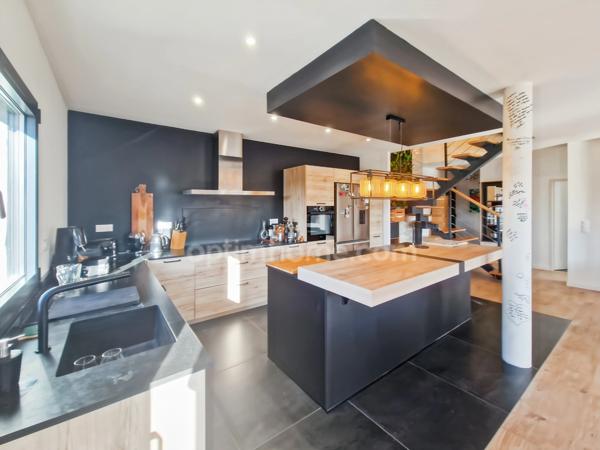 T4 en duplex – surface habitable 115 m² – Idron – Grand balcon & 2 places de parking(64)