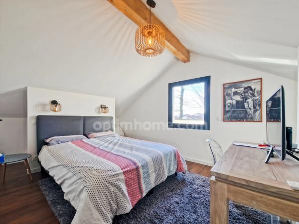 T4 en duplex – surface habitable 115 m² – Idron – Grand balcon & 2 places de parking(64)