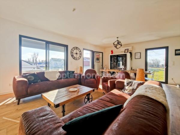 T4 en duplex – surface habitable 115 m² – Idron – Grand balcon & 2 places de parking(64)