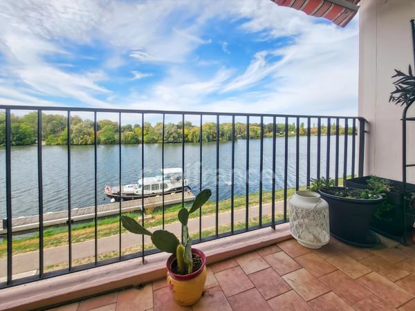 AUXONNE, Appartement T4 de 77 m² en bord de Saône