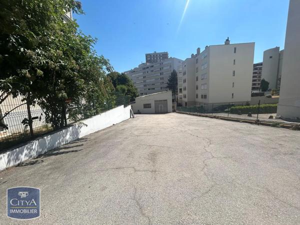 Parking à louer Saint-Étienne (42000)