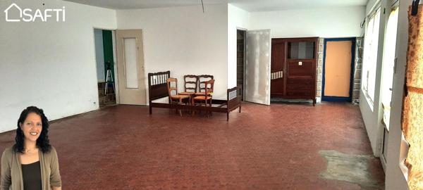 Maison avec ensemble de bâtiments