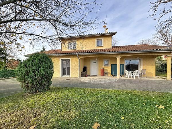 Maison Faramans 5 pièce(s) 125 m2, 4 chambres, au calme, garage et terrain clos