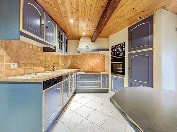 Maison Livron Sur Drome 4 pièces, 2 chambres, jardin, murs en pierres, pièces voutées