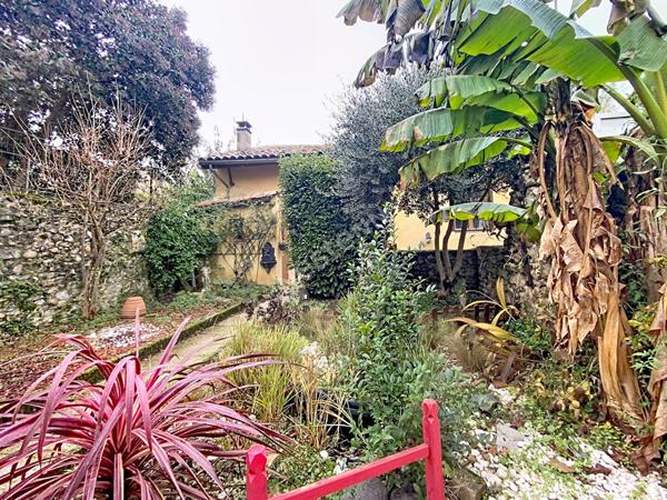 Maison Livron Sur Drome 4 pièces, 2 chambres, jardin, murs en pierres, pièces voutées