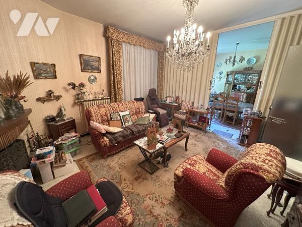 MAISON - CENTRE-VILLE - GARAGE - 6 CHAMBRES