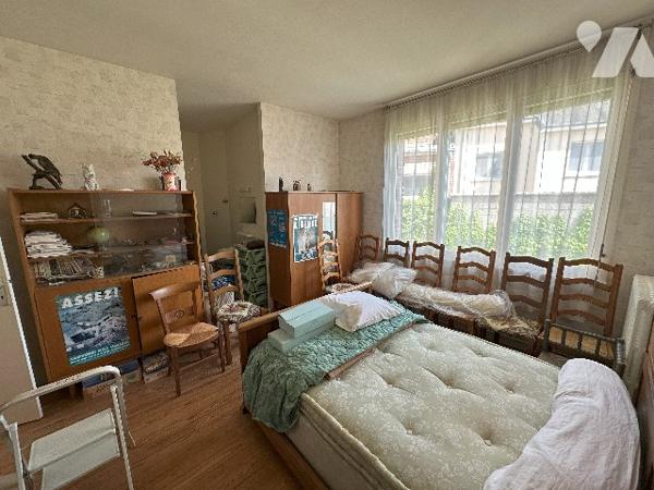 MAISON - CENTRE-VILLE - GARAGE - 6 CHAMBRES