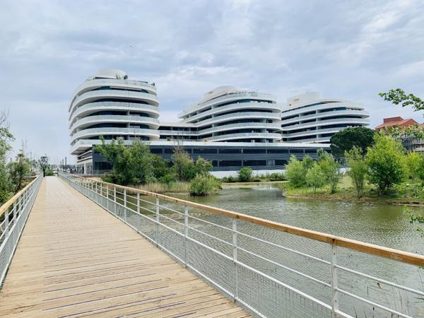 Appartement neuf, face au Port, à deux pas de la PLAGE