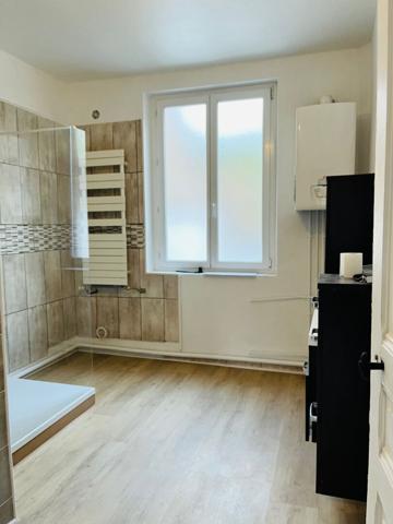 A LOUER MAISON 3 CHAMBRES PROCHE CENTRE VILLE  ST QUENTIN 02100