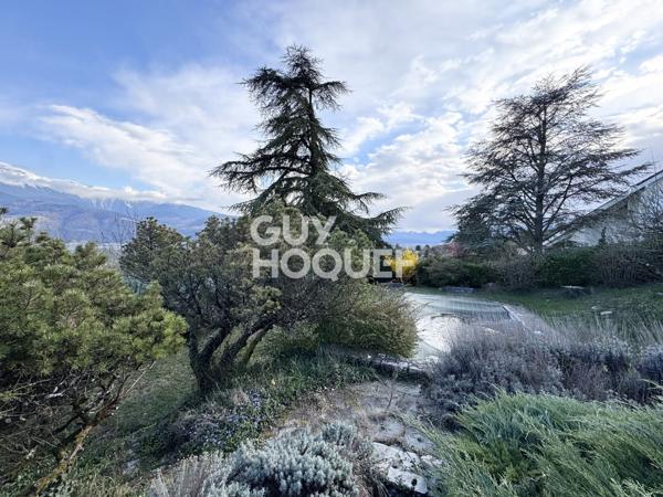 Vue panoramique sur Belledonne – Propriété rare à Saint-Ismier
