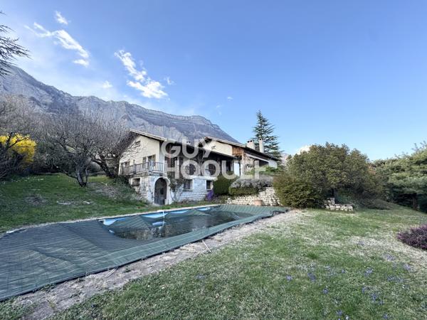 Vue panoramique sur Belledonne – Propriété rare à Saint-Ismier